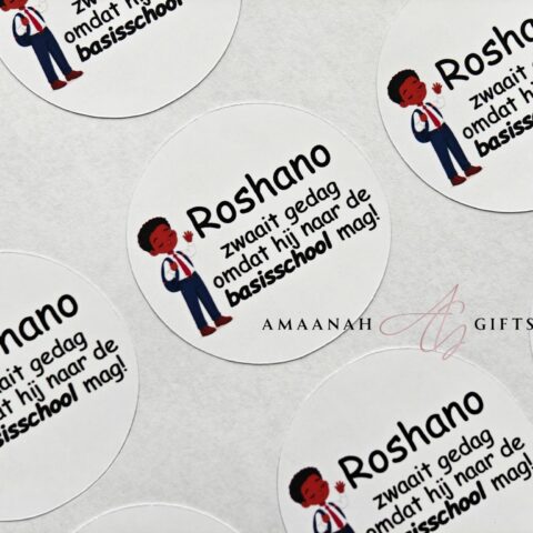 Traktatie stickers met naam Roshano voor basisschool.
