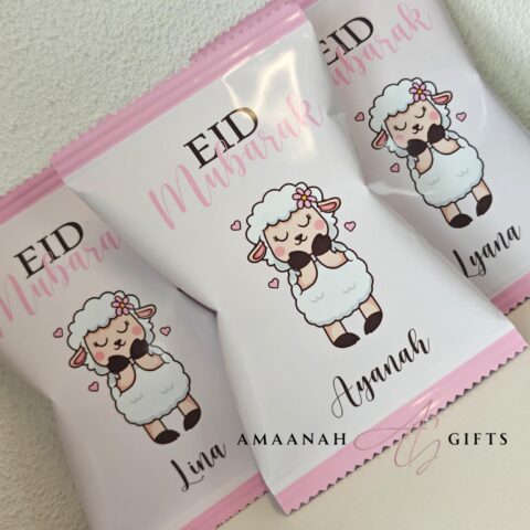 Gepersonaliseerde Eid chipszakjes in roze met naam en schaapje illustratie